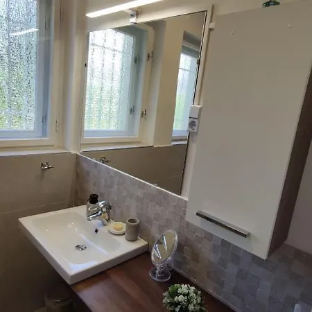 Revi Apartman Feriehus